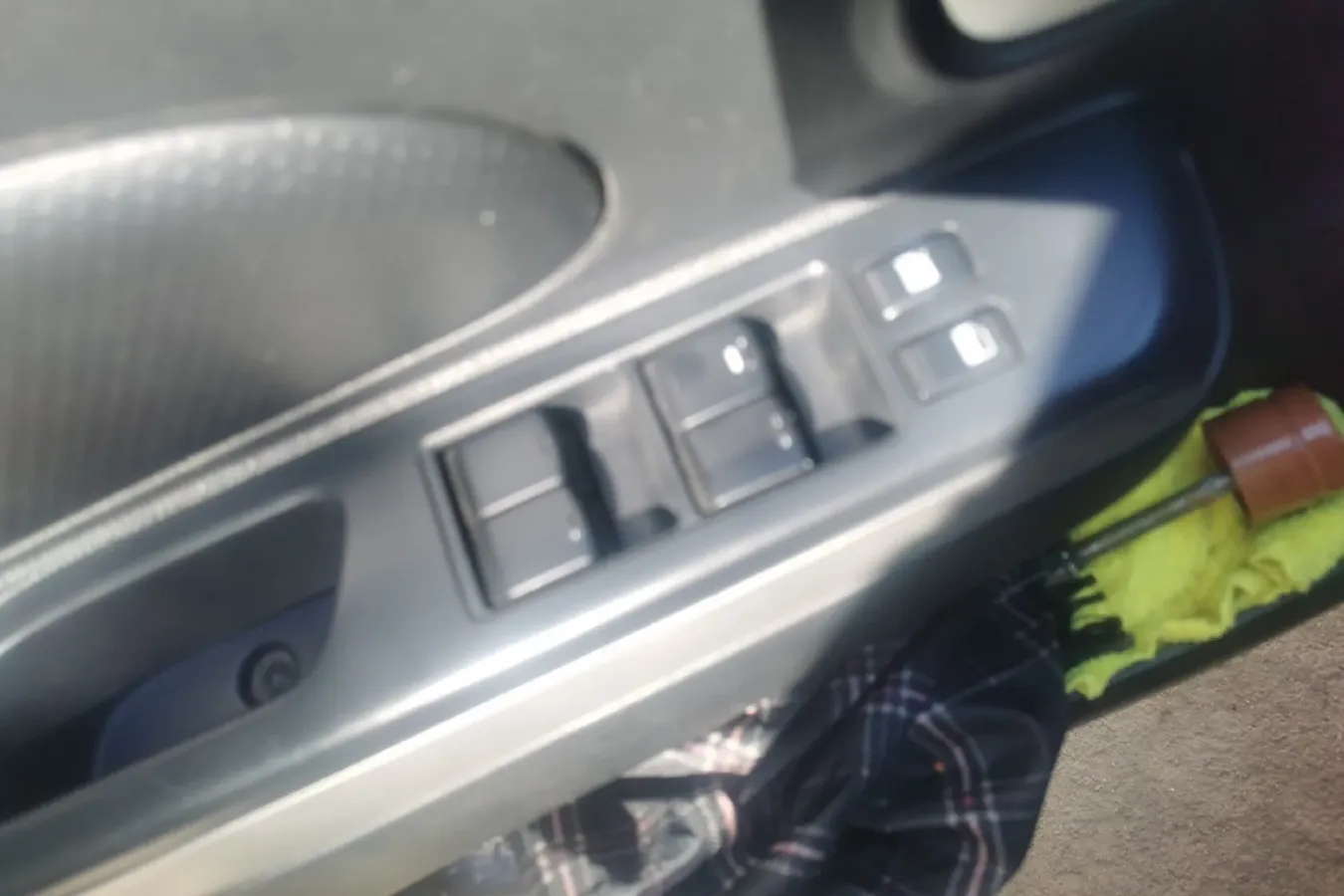 2013 Venucia R50 1.6L 117HP L4 5MT,autocango,china used car exporter,china ev exporter,chinese used car exporter,chinese used ev exporter