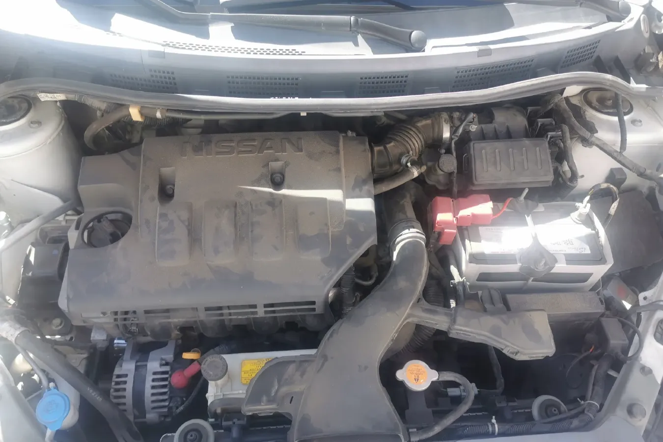 2013 Venucia R50 1.6L 117HP L4 5MT,autocango,china used car exporter,china ev exporter,chinese used car exporter,chinese used ev exporter