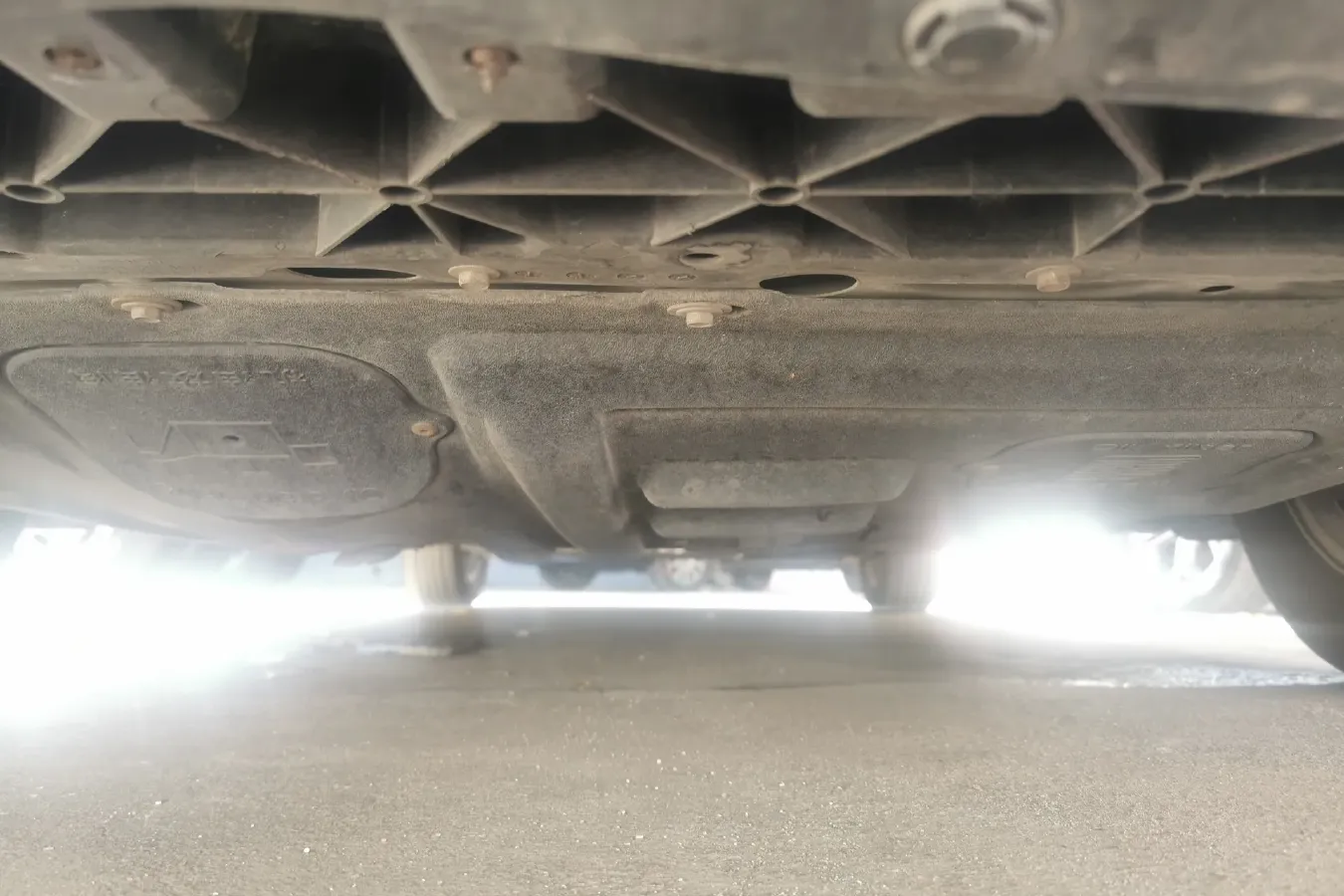 2013 Venucia R50 1.6L 117HP L4 5MT,autocango,china used car exporter,china ev exporter,chinese used car exporter,chinese used ev exporter