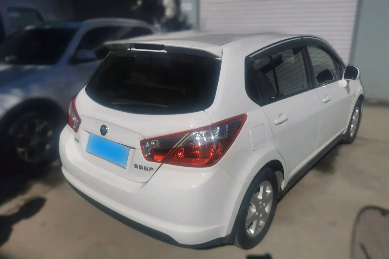 2013 Venucia R50 1.6L 117HP L4 5MT,autocango,china used car exporter,china ev exporter,chinese used car exporter,chinese used ev exporter