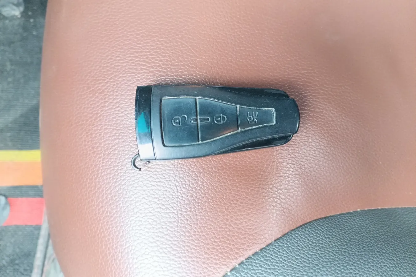 2016 Roewe e550 1.5L 109HP L4 2AT PHEV 12KWH,autocango,china used car exporter,china ev exporter,chinese used car exporter,chinese used ev exporter