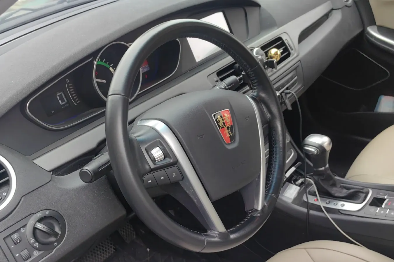 2016 Roewe e550 1.5L 109HP L4 2AT PHEV 12KWH,autocango,china used car exporter,china ev exporter,chinese used car exporter,chinese used ev exporter