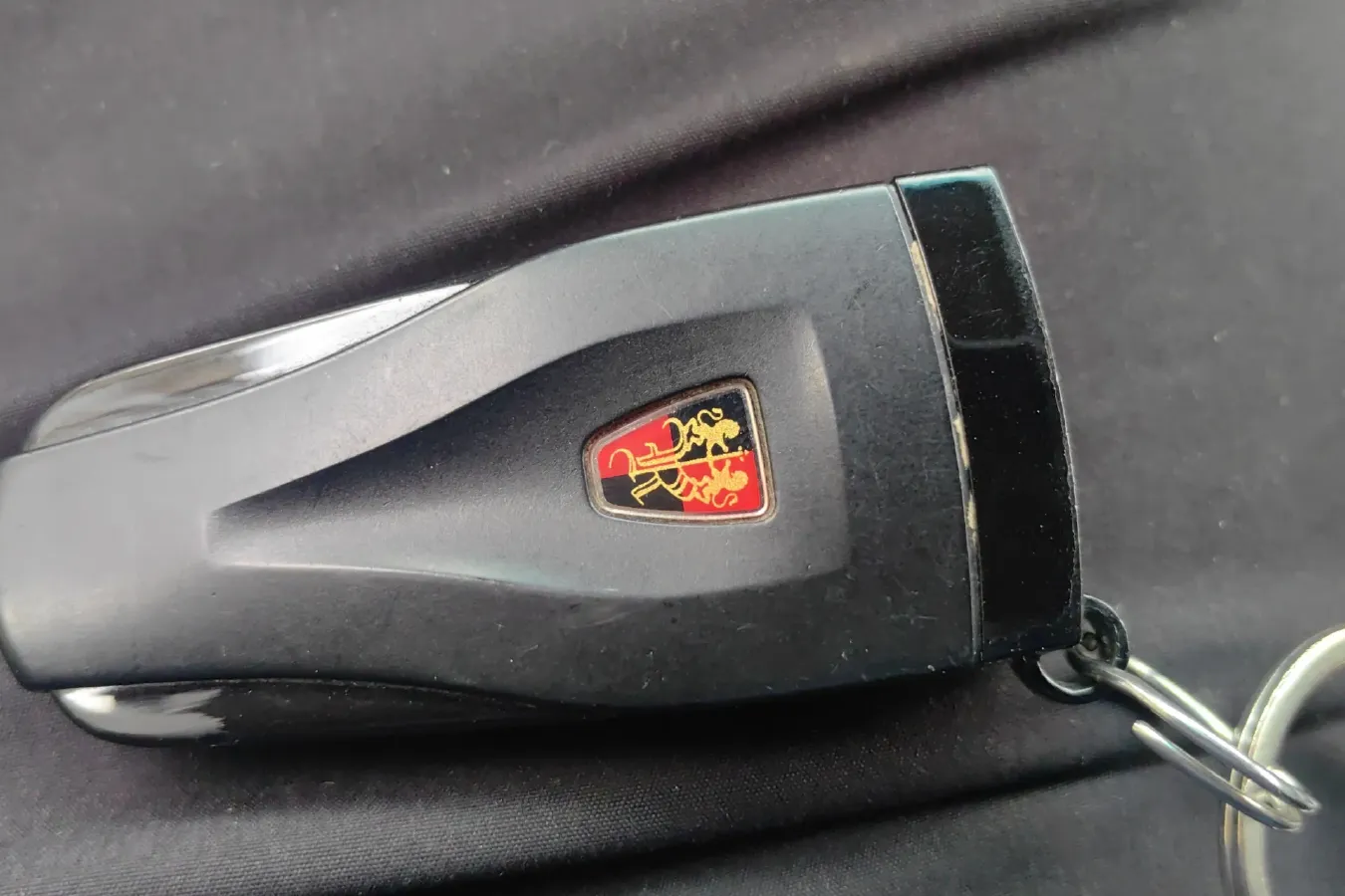 2016 Roewe e550 1.5L 109HP L4 2AT PHEV 12KWH,autocango,china used car exporter,china ev exporter,chinese used car exporter,chinese used ev exporter