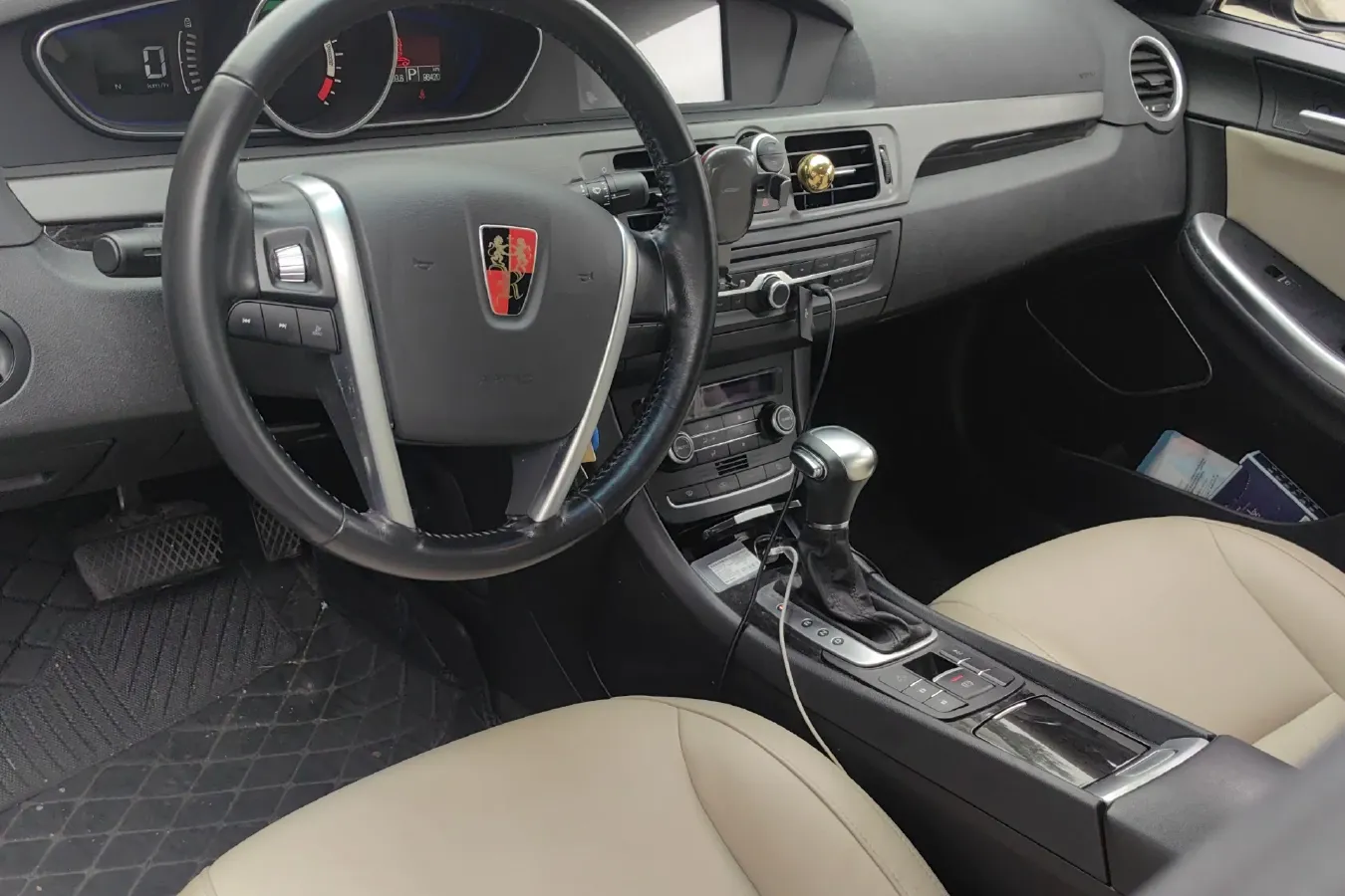 2016 Roewe e550 1.5L 109HP L4 2AT PHEV 12KWH,autocango,china used car exporter,china ev exporter,chinese used car exporter,chinese used ev exporter