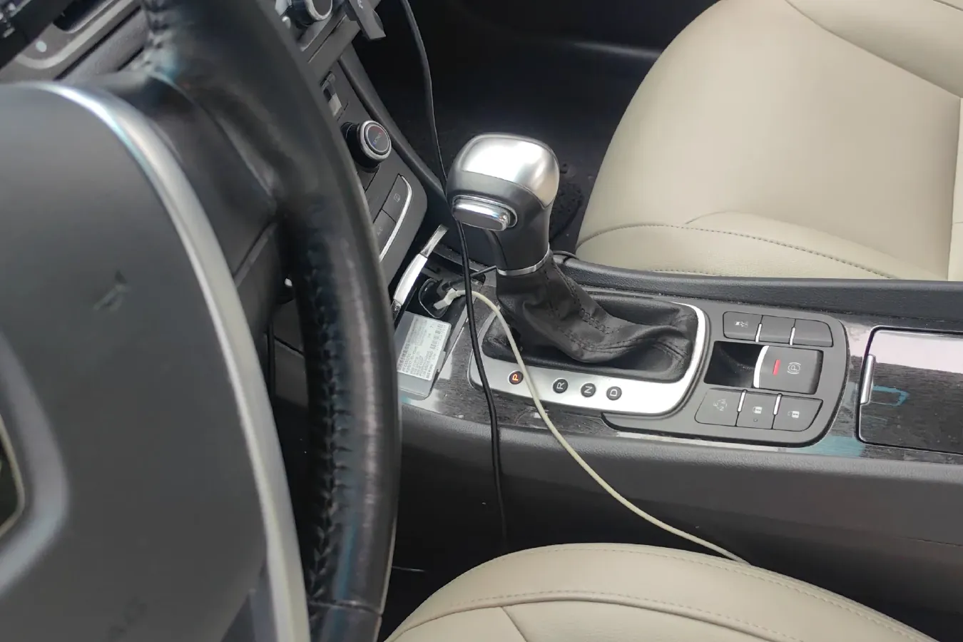 2016 Roewe e550 1.5L 109HP L4 2AT PHEV 12KWH,autocango,china used car exporter,china ev exporter,chinese used car exporter,chinese used ev exporter