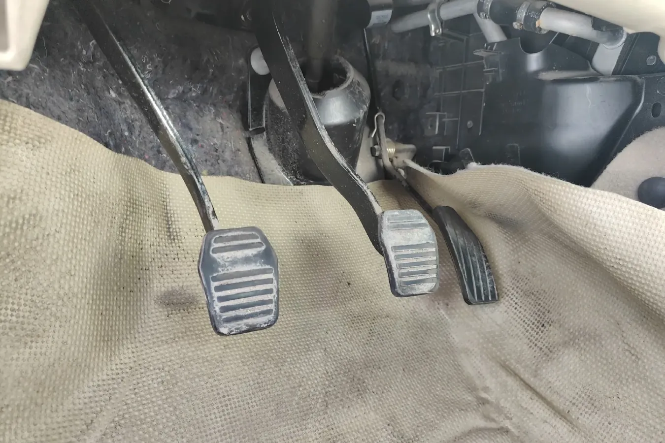 2011 BYD F3R 1.5L 107HP L4 5MT,autocango,china used car exporter,china ev exporter,chinese used car exporter,chinese used ev exporter