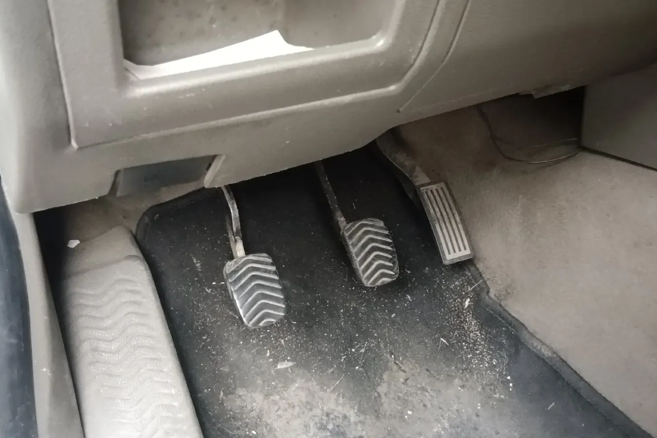 2017 WuLing ZhiGuang V 1.2L 82HP L4 5MT,autocango,china used car exporter,china ev exporter,chinese used car exporter,chinese used ev exporter