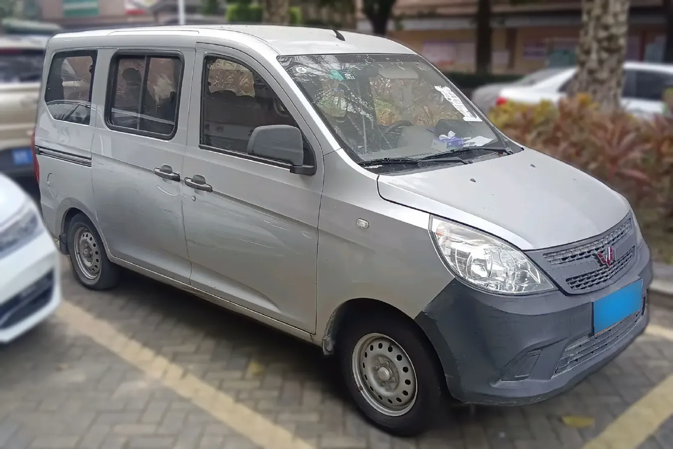 2017 WuLing ZhiGuang V 1.2L 82HP L4 5MT,autocango,china used car exporter,china ev exporter,chinese used car exporter,chinese used ev exporter
