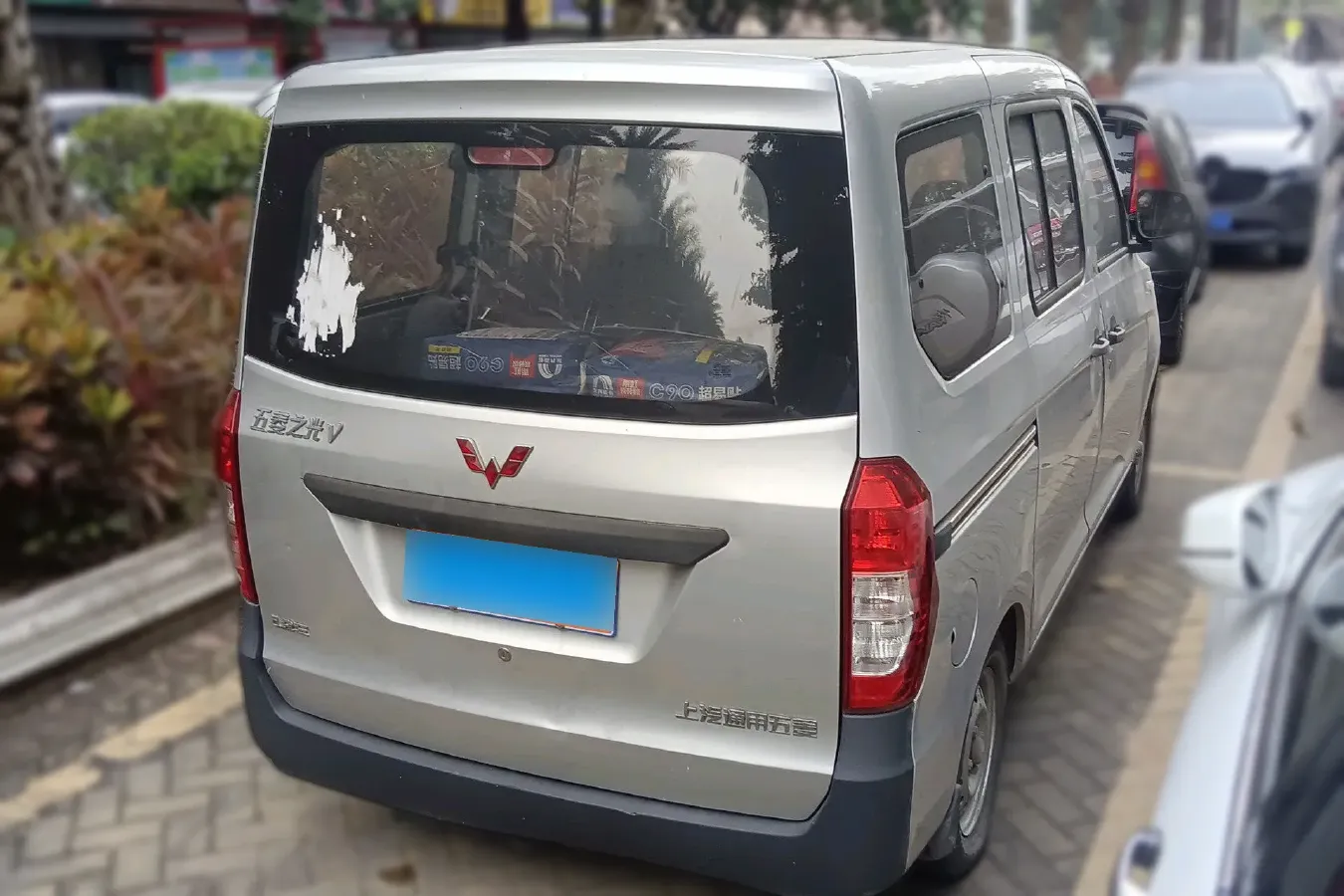 2017 WuLing ZhiGuang V 1.2L 82HP L4 5MT,autocango,china used car exporter,china ev exporter,chinese used car exporter,chinese used ev exporter