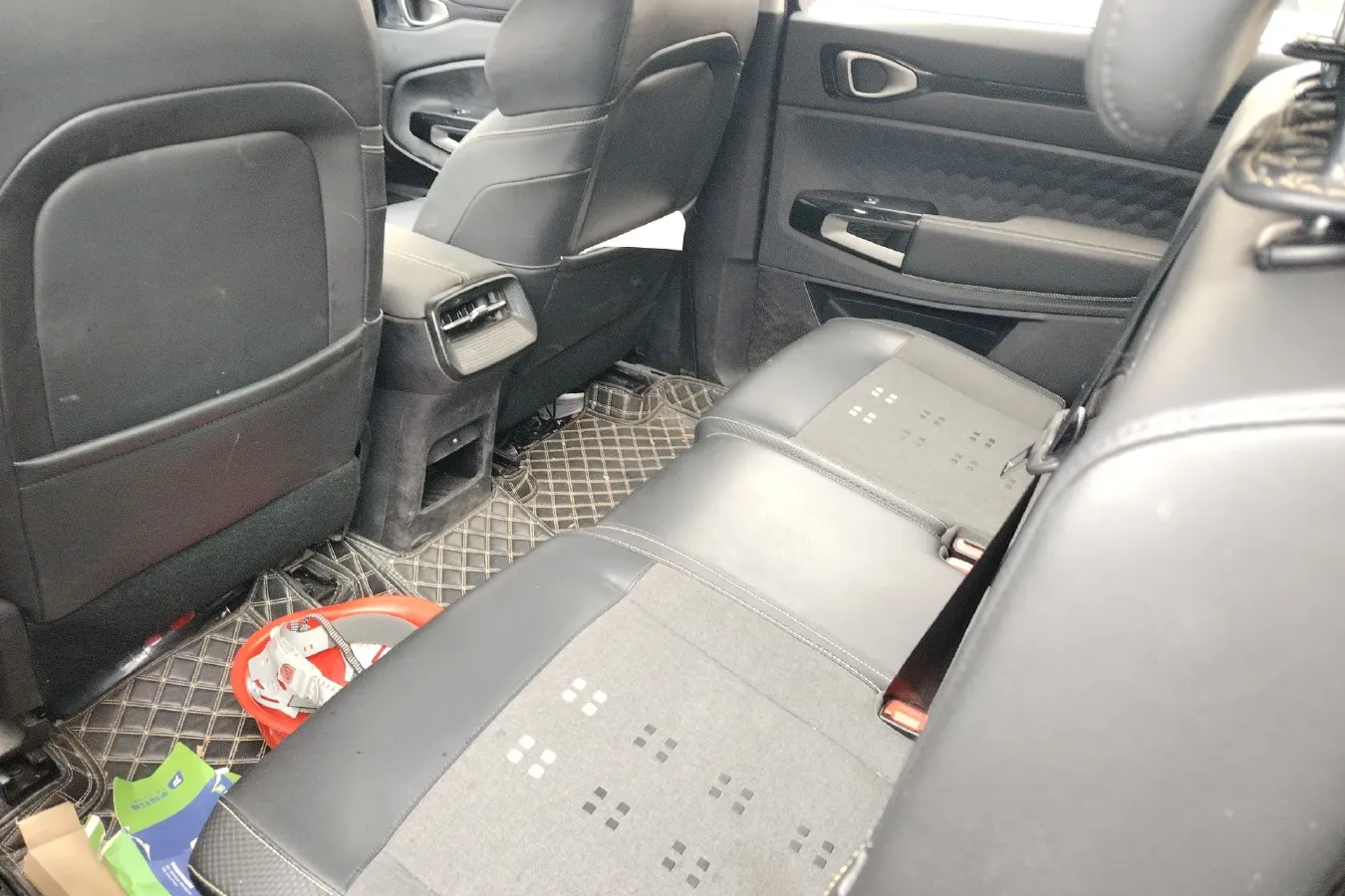 2019 BaoJun RM-5 1.5T 147HP L4 CVT,autocango,china used car exporter,china ev exporter,chinese used car exporter,chinese used ev exporter