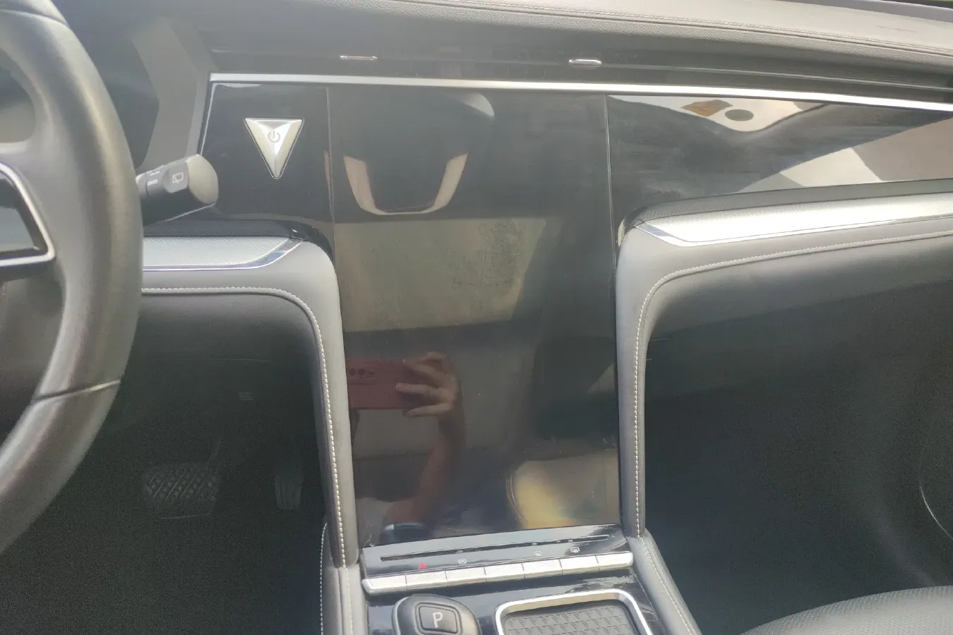 2020 Venucia Star 1.5T 190HP L4 7DCT,autocango,china used car exporter,china ev exporter,chinese used car exporter,chinese used ev exporter