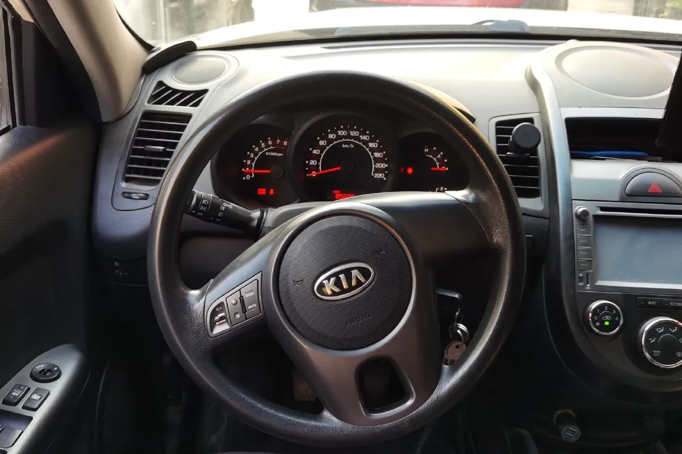 2012 Kia Soul 1.6L 123HP L4 5MT,autocango,china used car exporter,china ev exporter,chinese used car exporter,chinese used ev exporter