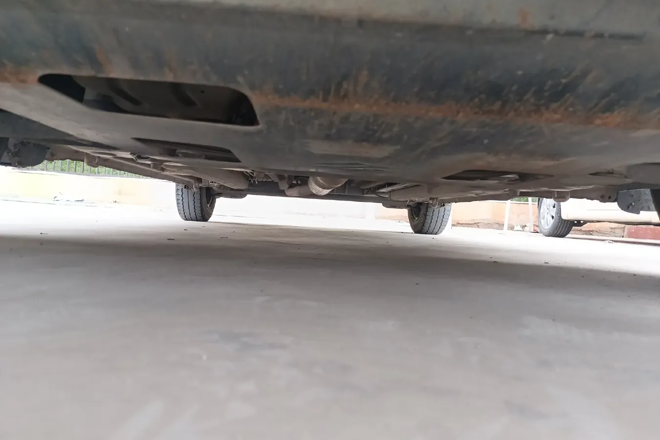 2013 Suzuki Swift 1.3L 91HP L4 5MT,autocango,china used car exporter,china ev exporter,chinese used car exporter,chinese used ev exporter