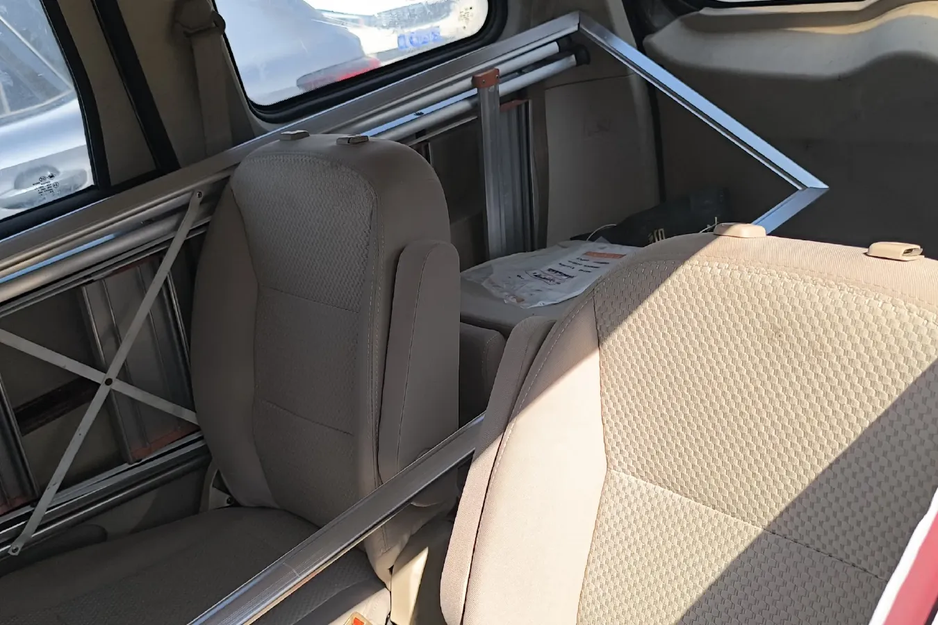 2014 DongFeng Fengon Fengon 330 1.5L 116HP L4 5MT,autocango,china used car exporter,china ev exporter,chinese used car exporter,chinese used ev exporter