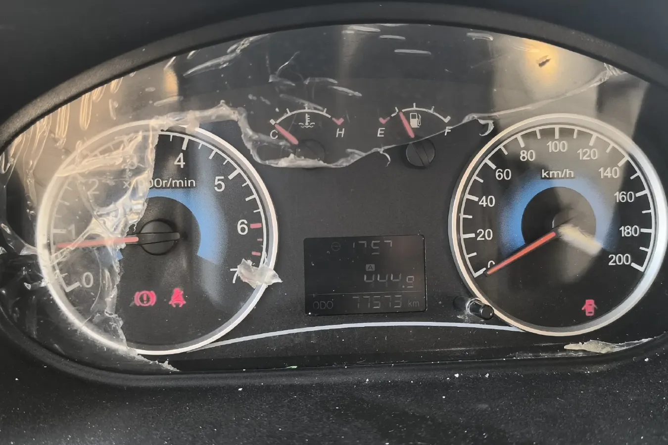 2014 DongFeng Fengon Fengon 330 1.5L 116HP L4 5MT,autocango,china used car exporter,china ev exporter,chinese used car exporter,chinese used ev exporter