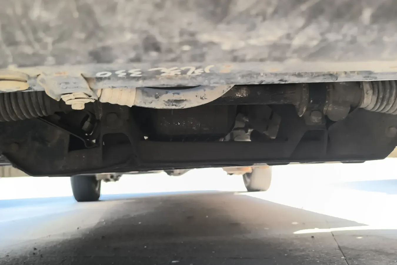 2014 DongFeng Fengon Fengon 330 1.5L 116HP L4 5MT,autocango,china used car exporter,china ev exporter,chinese used car exporter,chinese used ev exporter