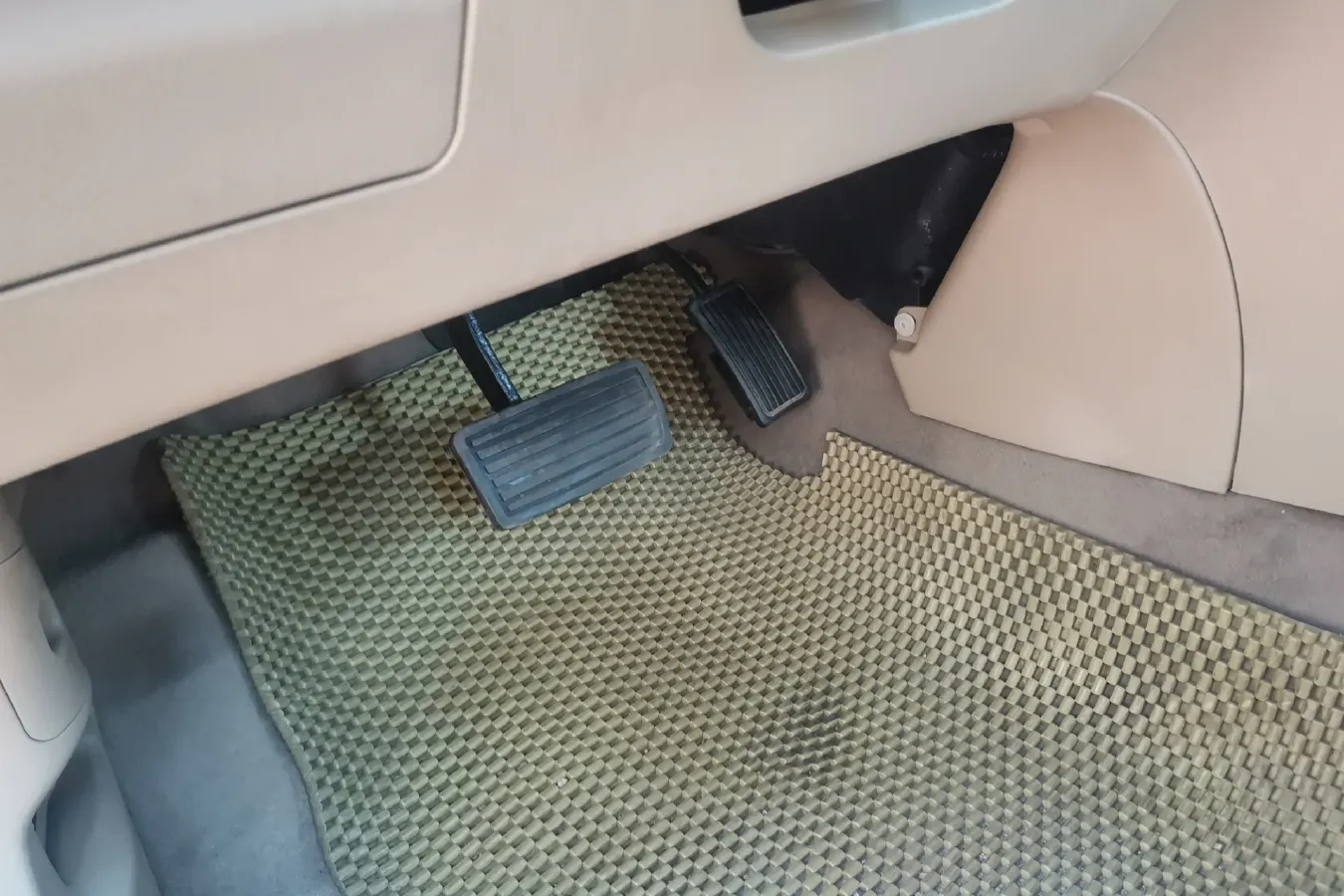 2010 BYD F6 2.4L 160HP L4 4AT,autocango,china used car exporter,china ev exporter,chinese used car exporter,chinese used ev exporter