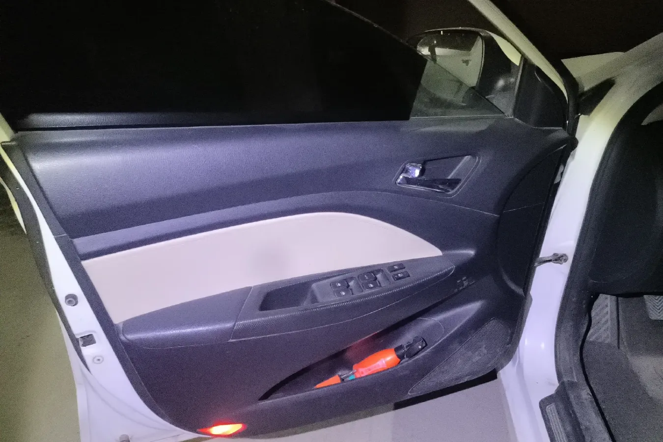 2016 ChangAn Alsvin V7 1.6L 124HP L4 5MT,autocango,china used car exporter,china ev exporter,chinese used car exporter,chinese used ev exporter