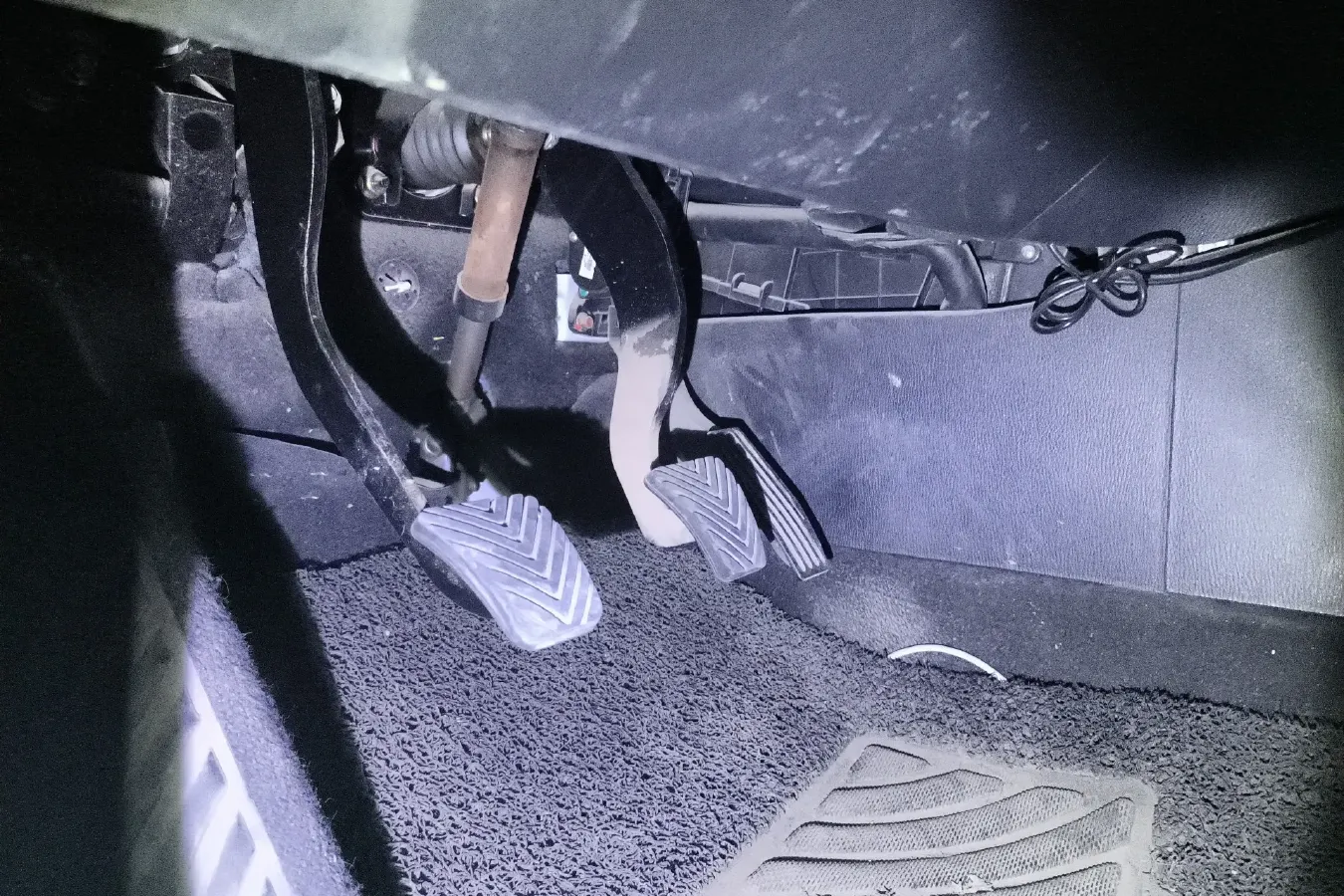 2016 ChangAn Alsvin V7 1.6L 124HP L4 5MT,autocango,china used car exporter,china ev exporter,chinese used car exporter,chinese used ev exporter