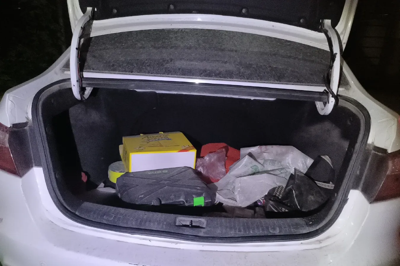 2016 ChangAn Alsvin V7 1.6L 124HP L4 5MT,autocango,china used car exporter,china ev exporter,chinese used car exporter,chinese used ev exporter