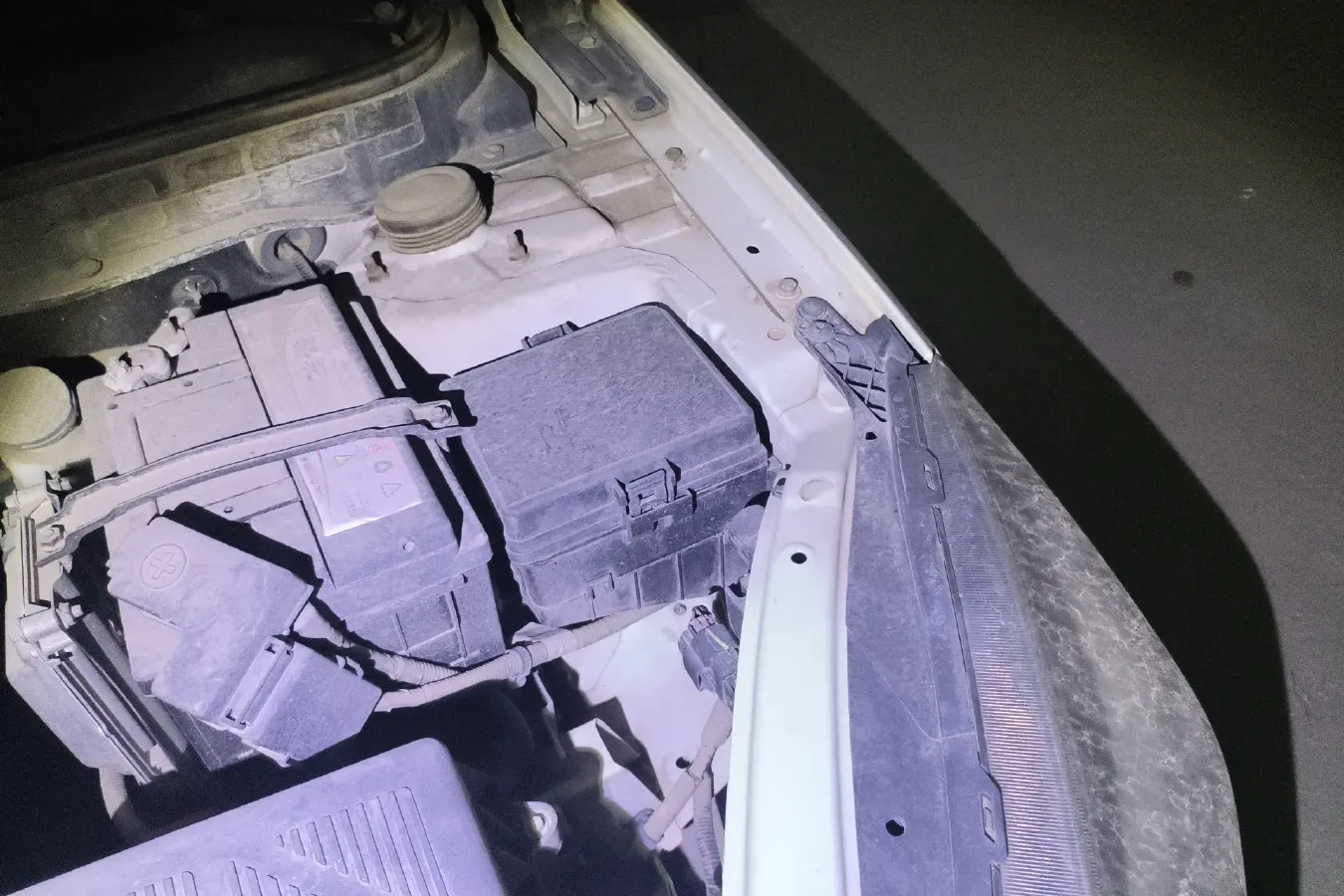 2016 ChangAn Alsvin V7 1.6L 124HP L4 5MT,autocango,china used car exporter,china ev exporter,chinese used car exporter,chinese used ev exporter