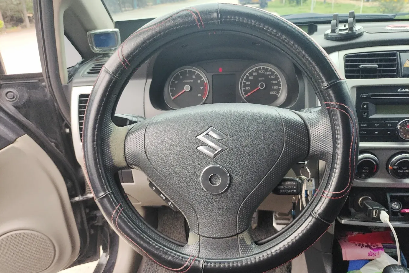 2012 Suzuki Liana 1.4L 101HP L4 5MT,autocango,china used car exporter,china ev exporter,chinese used car exporter,chinese used ev exporter