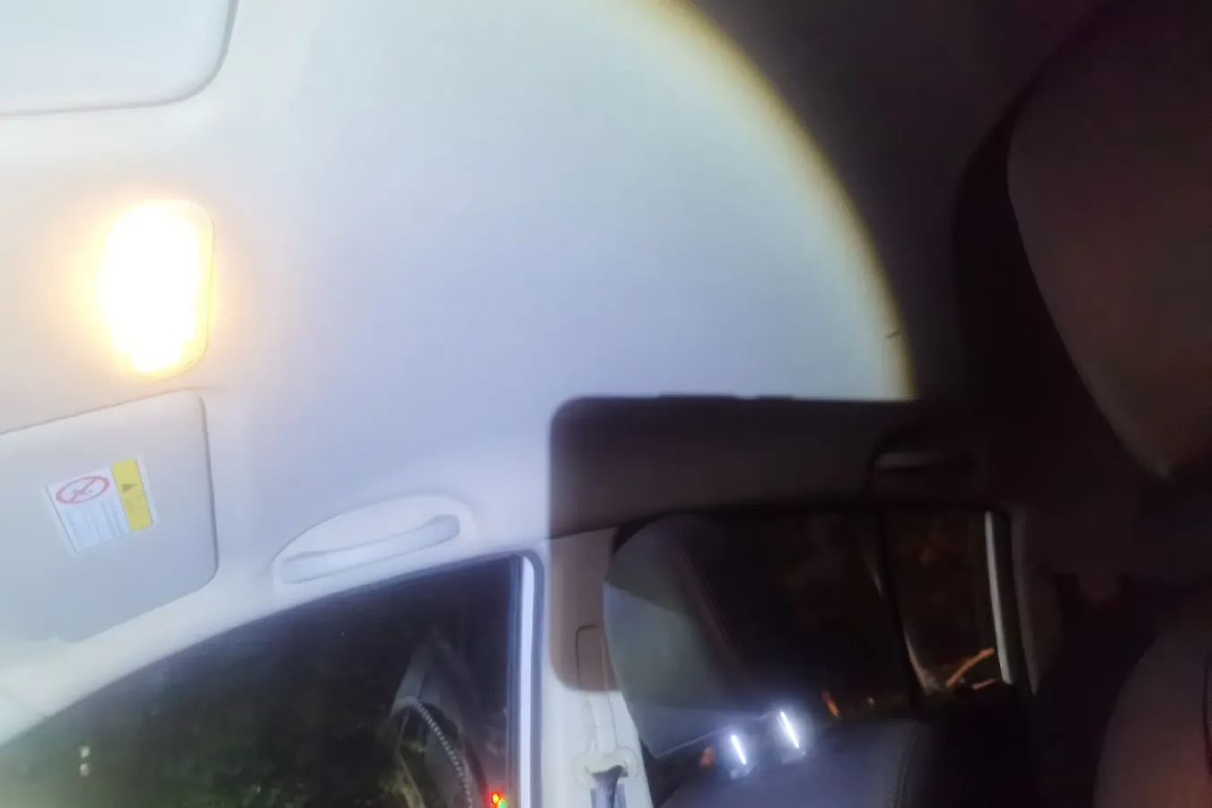 2015 Venucia R50 1.6L 117HP L4 5MT,autocango,china used car exporter,china ev exporter,chinese used car exporter,chinese used ev exporter