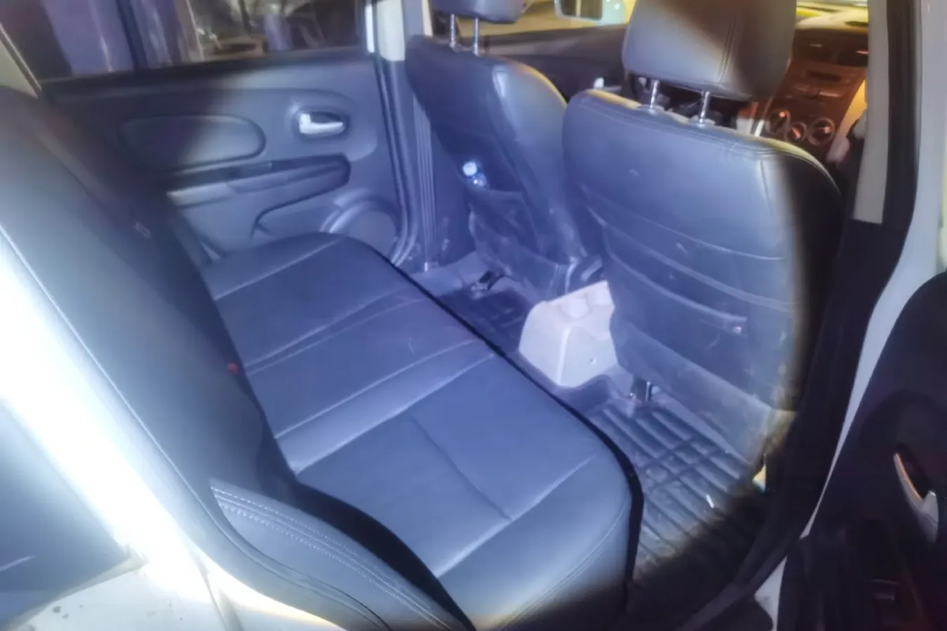 2015 Venucia R50 1.6L 117HP L4 5MT,autocango,china used car exporter,china ev exporter,chinese used car exporter,chinese used ev exporter