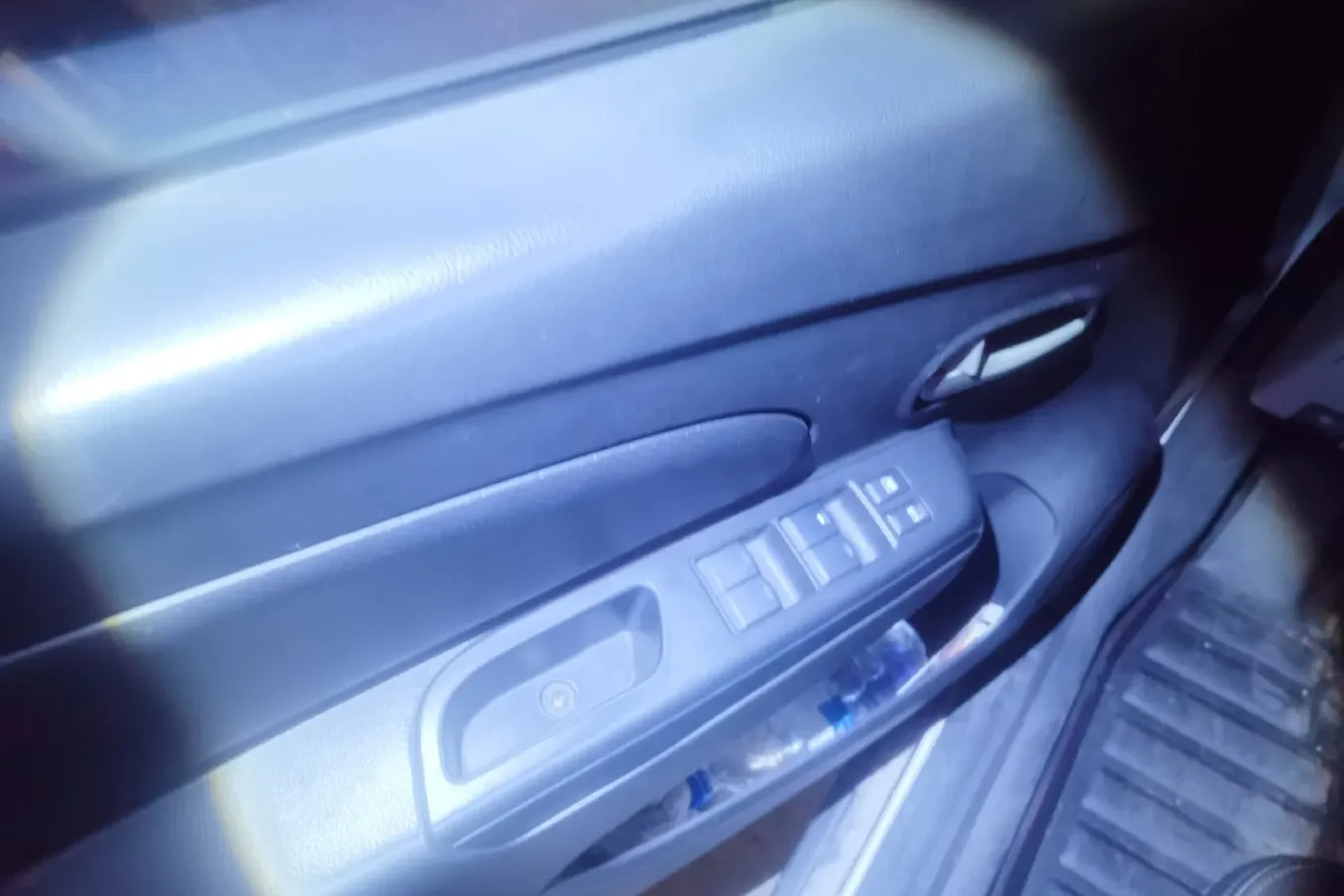 2015 Venucia R50 1.6L 117HP L4 5MT,autocango,china used car exporter,china ev exporter,chinese used car exporter,chinese used ev exporter