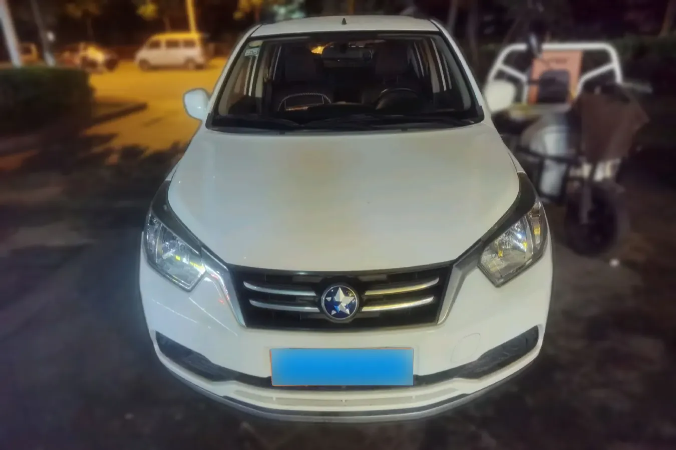 2015 Venucia R50 1.6L 117HP L4 5MT,autocango,china used car exporter,china ev exporter,chinese used car exporter,chinese used ev exporter