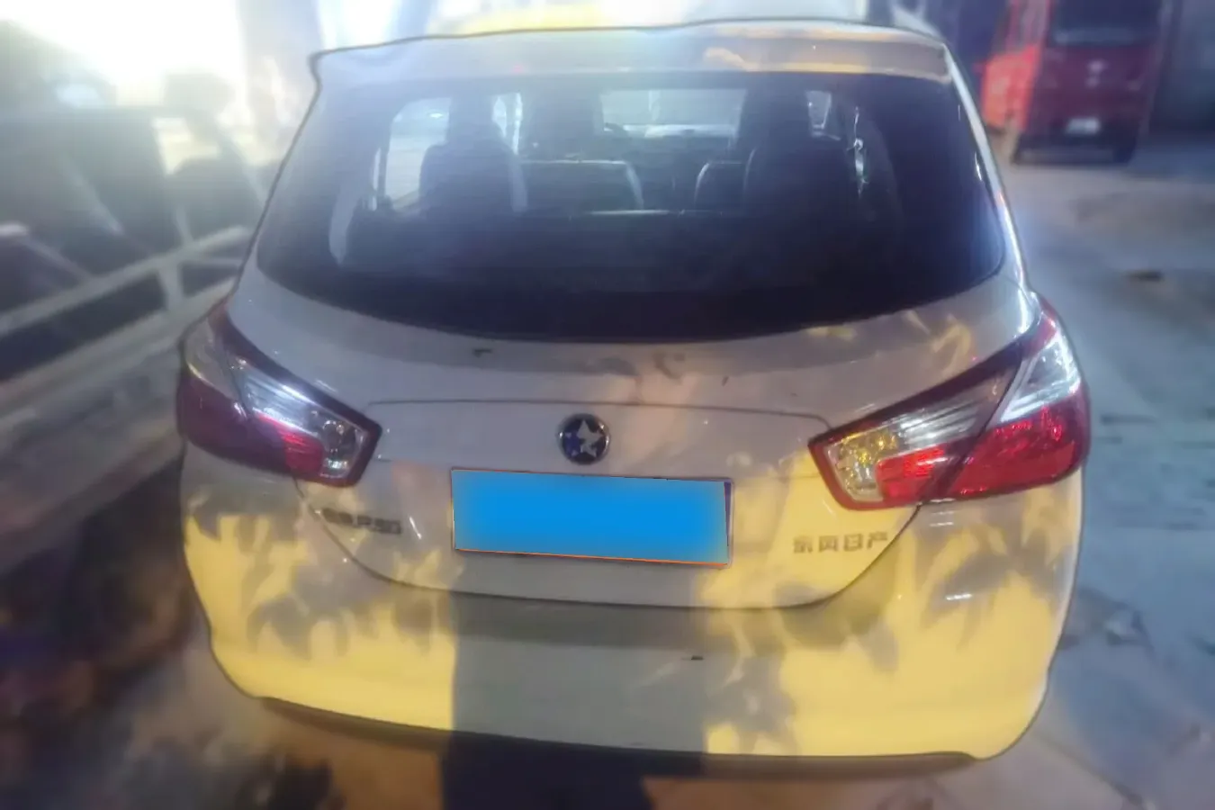 2015 Venucia R50 1.6L 117HP L4 5MT,autocango,china used car exporter,china ev exporter,chinese used car exporter,chinese used ev exporter