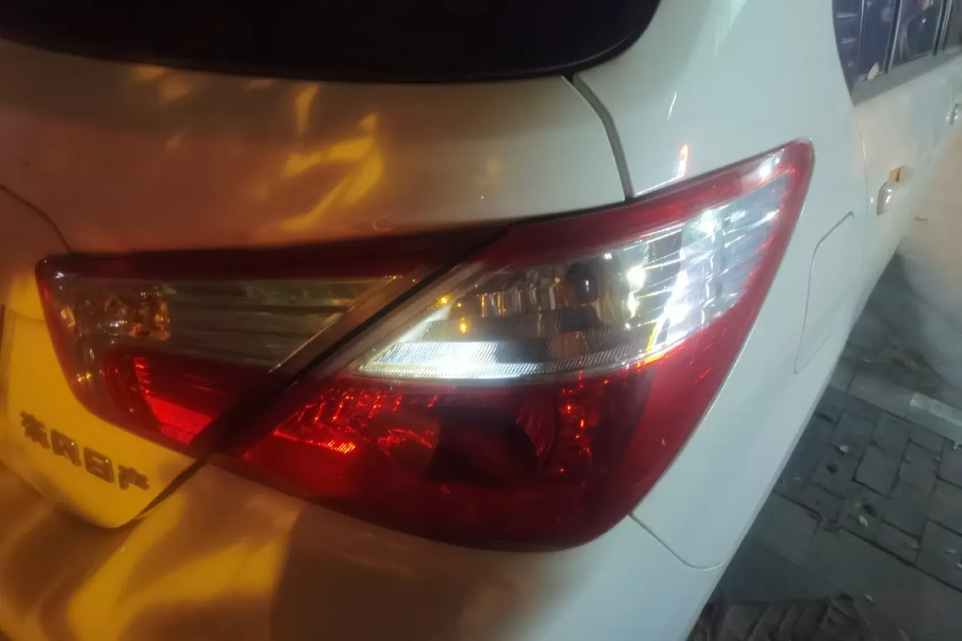 2015 Venucia R50 1.6L 117HP L4 5MT,autocango,china used car exporter,china ev exporter,chinese used car exporter,chinese used ev exporter