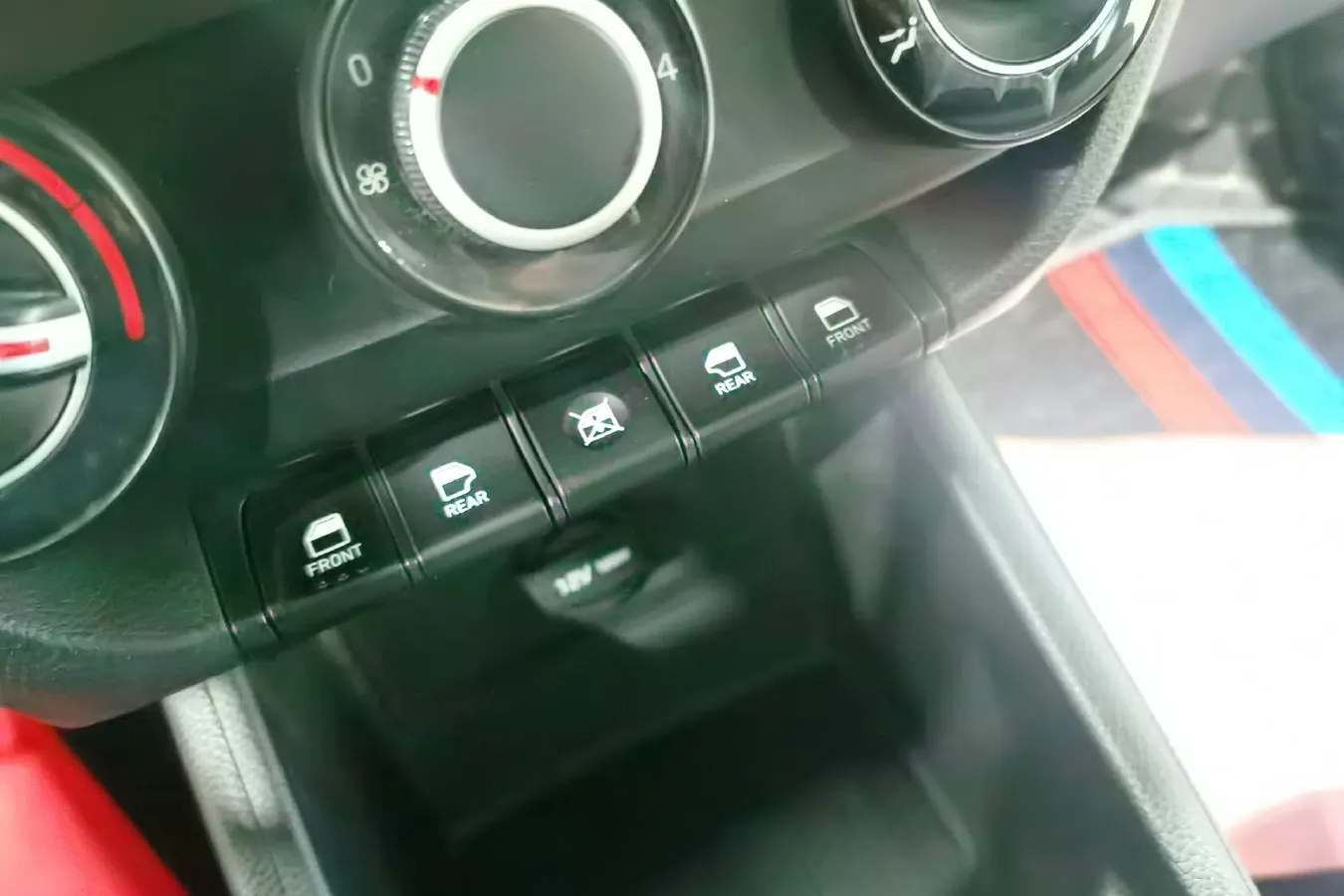 2020 Hyundai Reina 1.4L 95HP L4 5MT,autocango,china used car exporter,china ev exporter,chinese used car exporter,chinese used ev exporter