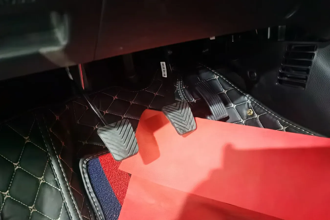 2020 Hyundai Reina 1.4L 95HP L4 5MT,autocango,china used car exporter,china ev exporter,chinese used car exporter,chinese used ev exporter