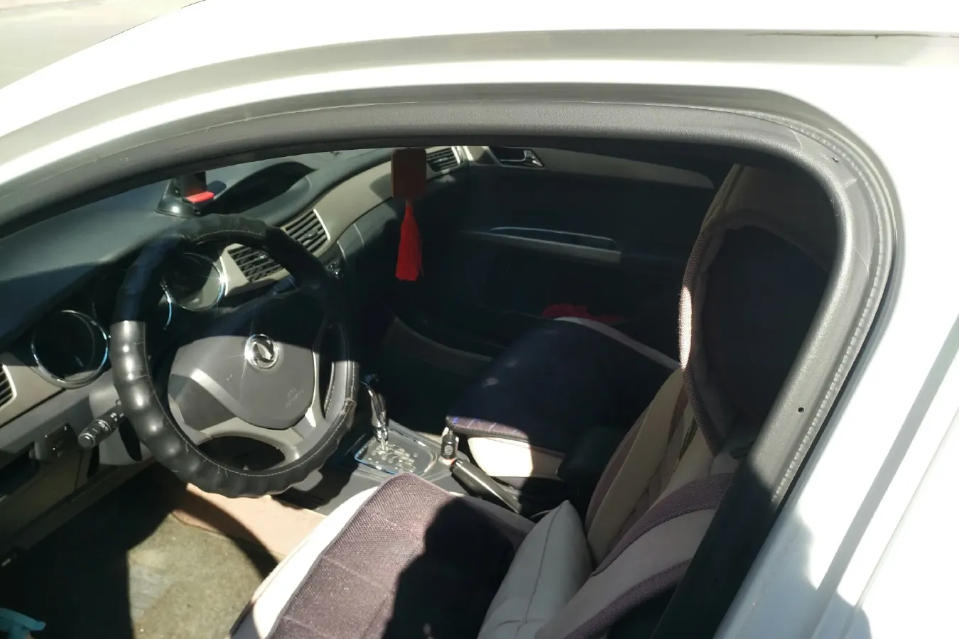 2014 DongFeng Aeolus H30 1.5L 116HP L4 4AT,autocango,china used car exporter,china ev exporter,chinese used car exporter,chinese used ev exporter