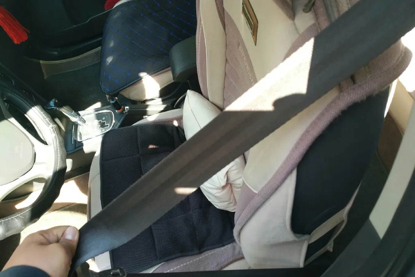 2014 DongFeng Aeolus H30 1.5L 116HP L4 4AT,autocango,china used car exporter,china ev exporter,chinese used car exporter,chinese used ev exporter