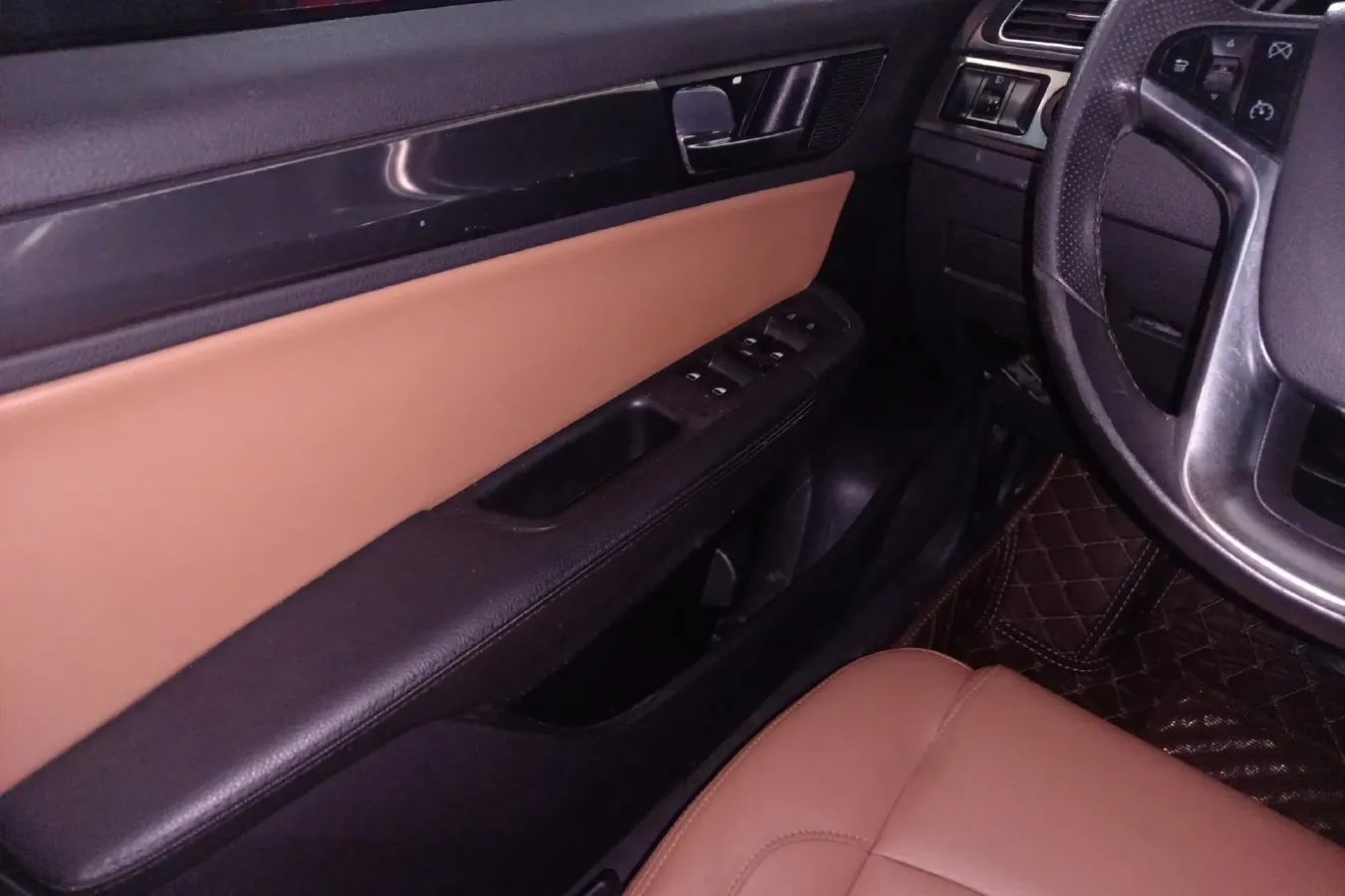 2016 Brilliance Auto V5 1.5T 150HP L4 5AT,autocango,china used car exporter,china ev exporter,chinese used car exporter,chinese used ev exporter