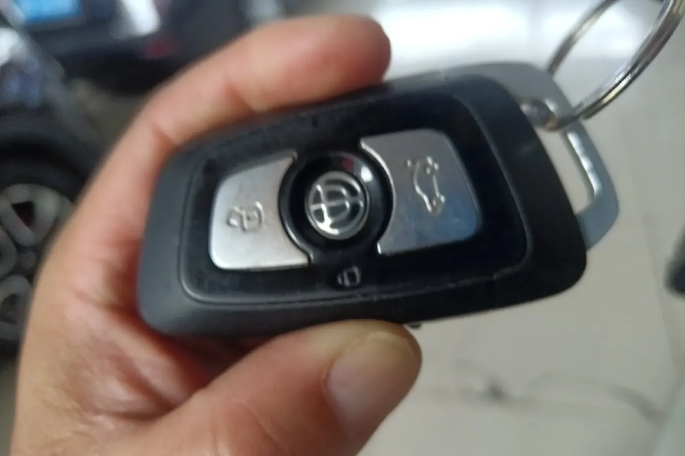 2016 Brilliance Auto V5 1.5T 150HP L4 5AT,autocango,china used car exporter,china ev exporter,chinese used car exporter,chinese used ev exporter