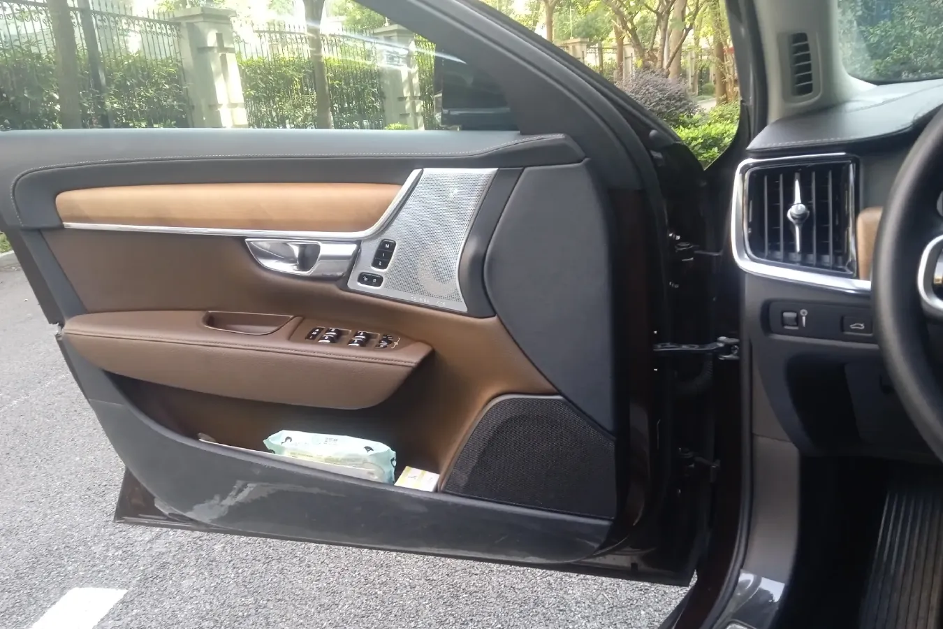 2019 Volvo S90 2.0T 254HP L4 8AT,autocango,china used car exporter,china ev exporter,chinese used car exporter,chinese used ev exporter