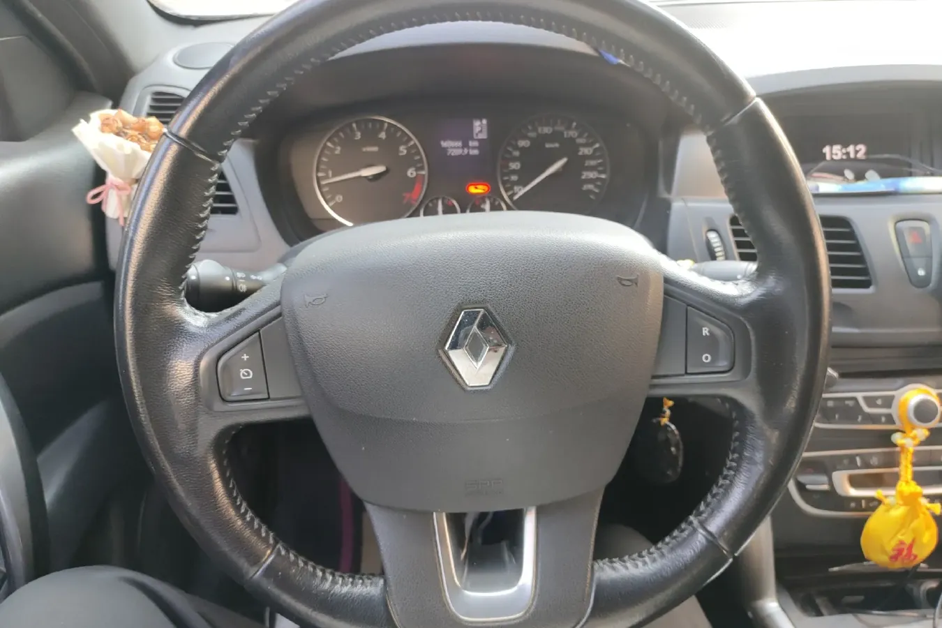 2013 Renault  Latitude 2.0L 139HP L4 CVT,autocango,china used car exporter,china ev exporter,chinese used car exporter,chinese used ev exporter