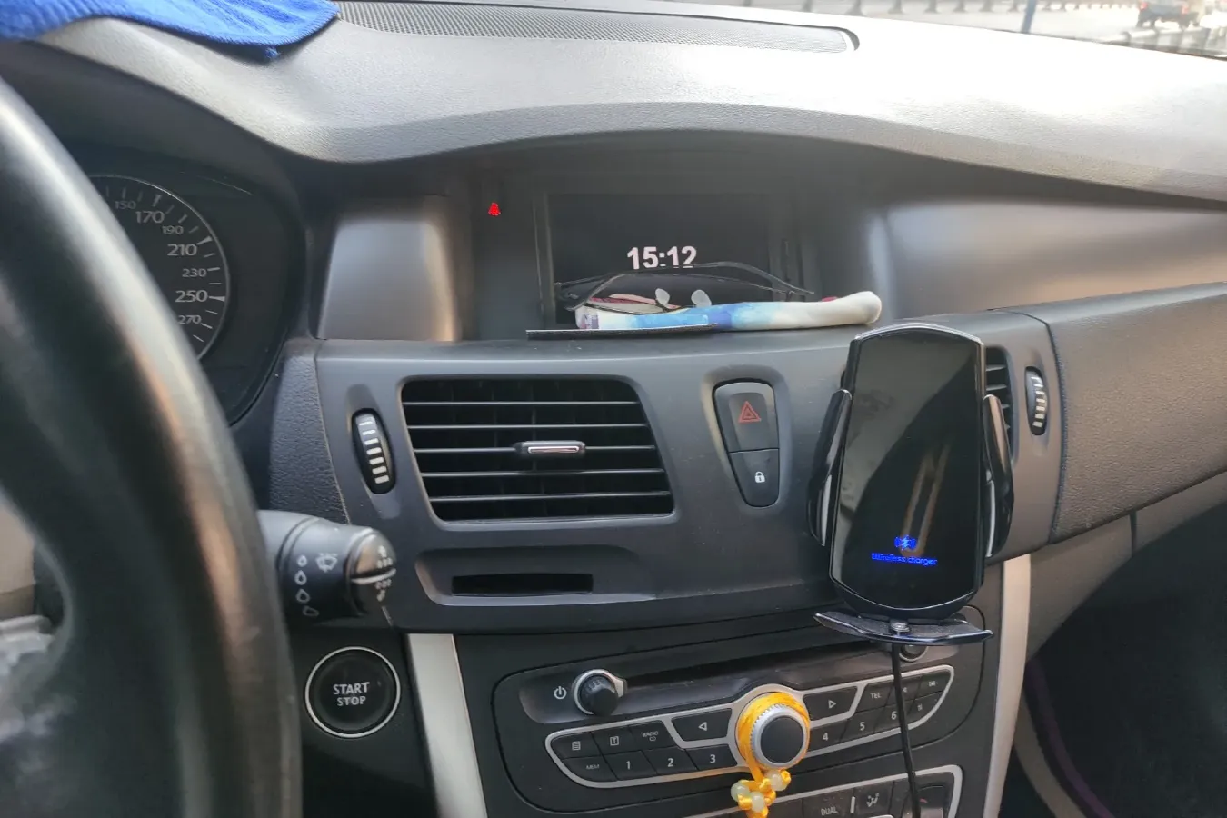 2013 Renault  Latitude 2.0L 139HP L4 CVT,autocango,china used car exporter,china ev exporter,chinese used car exporter,chinese used ev exporter