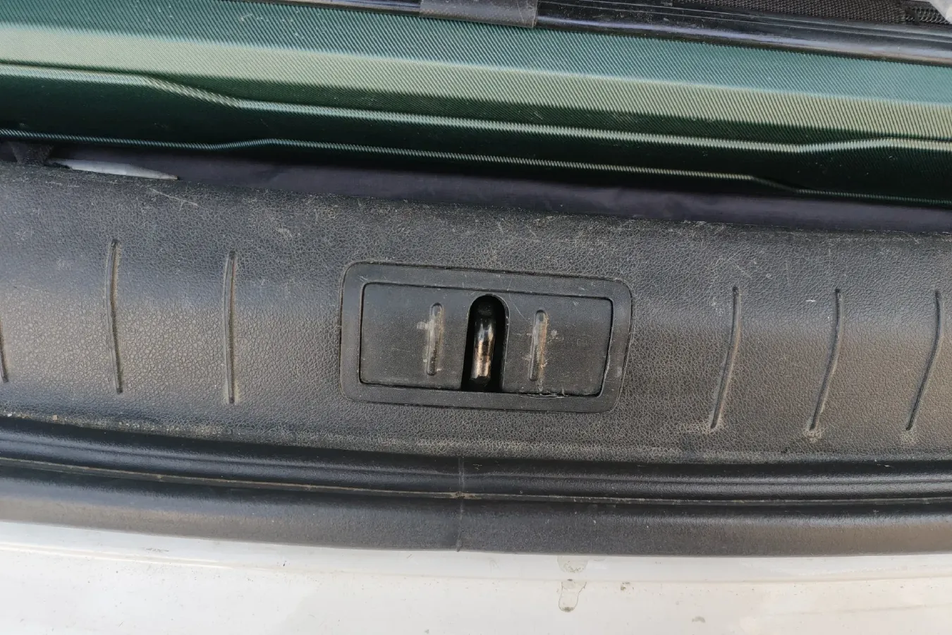 2013 Renault  Latitude 2.0L 139HP L4 CVT,autocango,china used car exporter,china ev exporter,chinese used car exporter,chinese used ev exporter