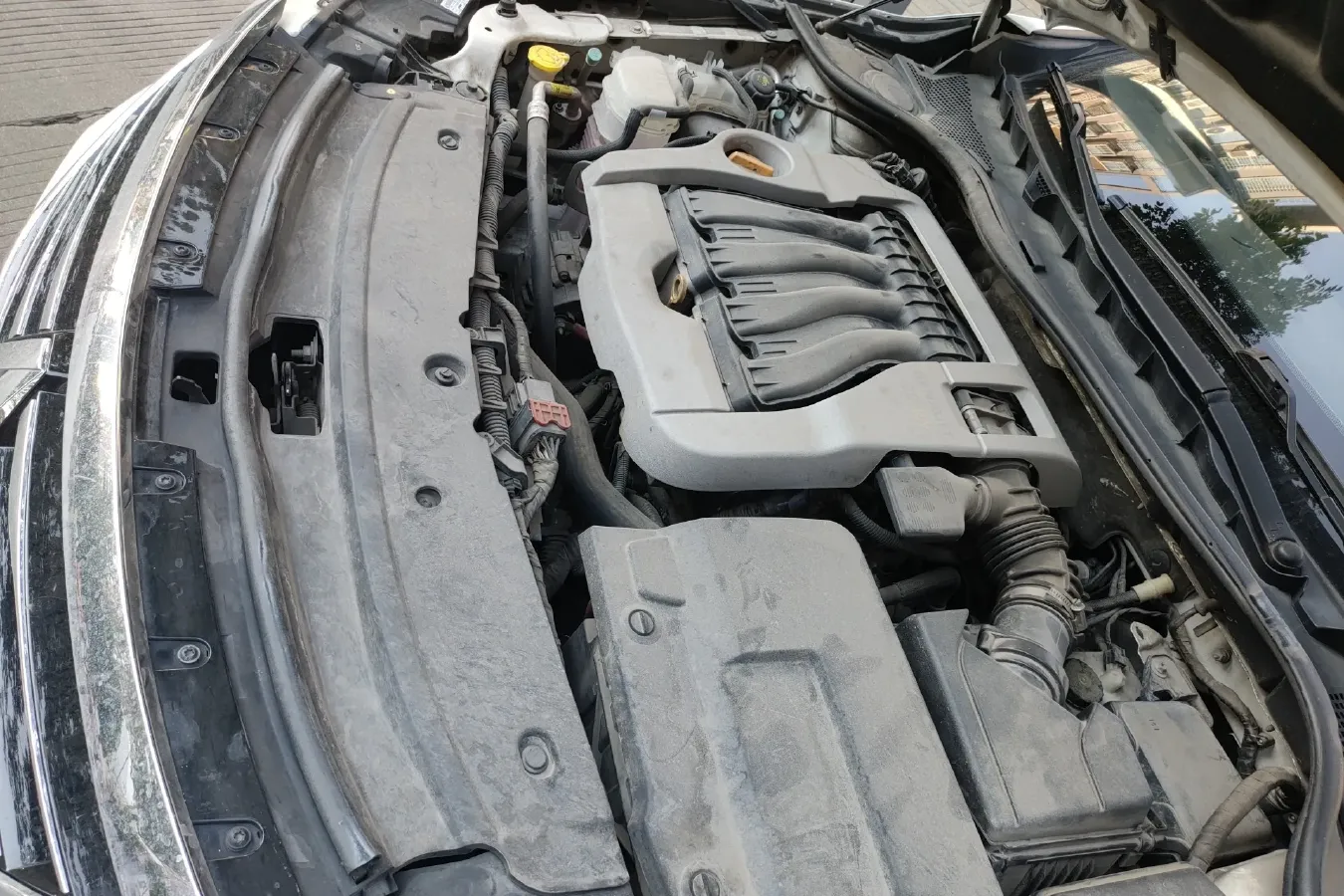 2013 Renault  Latitude 2.0L 139HP L4 CVT,autocango,china used car exporter,china ev exporter,chinese used car exporter,chinese used ev exporter