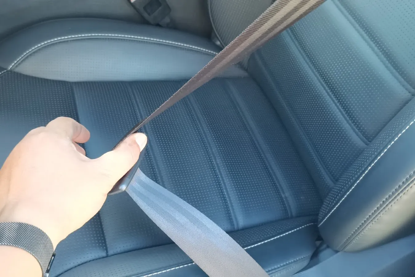 2023 BeiJing BJ40 2.0T 224HP L4 8AT,autocango,china used car exporter,china ev exporter,chinese used car exporter,chinese used ev exporter