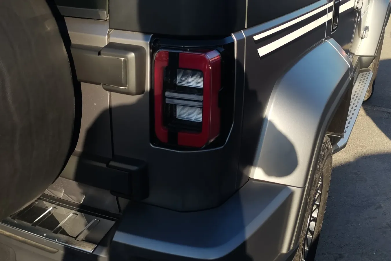 2023 BeiJing BJ40 2.0T 224HP L4 8AT,autocango,china used car exporter,china ev exporter,chinese used car exporter,chinese used ev exporter