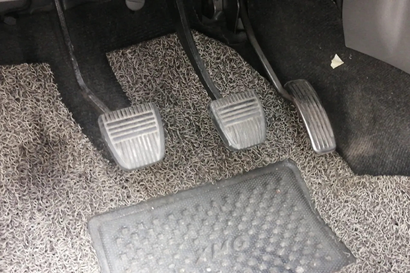 2013 FAW Senia S80 1.5L 109HP L4 5MT,autocango,china used car exporter,china ev exporter,chinese used car exporter,chinese used ev exporter