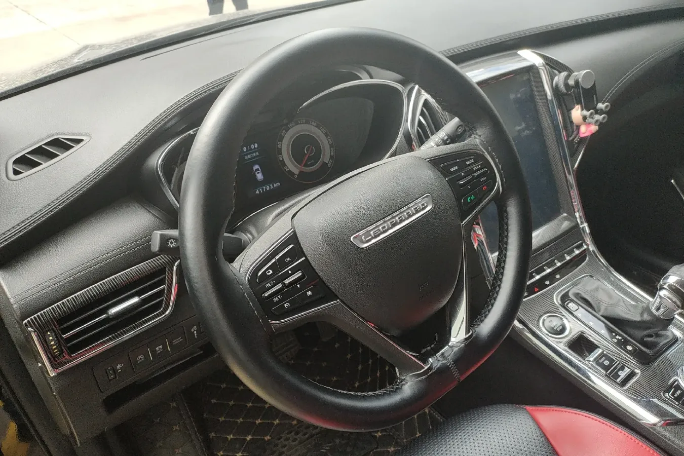 2017 Leopaard CS9 1.5L 113HP L4 CVT,autocango,china used car exporter,china ev exporter,chinese used car exporter,chinese used ev exporter