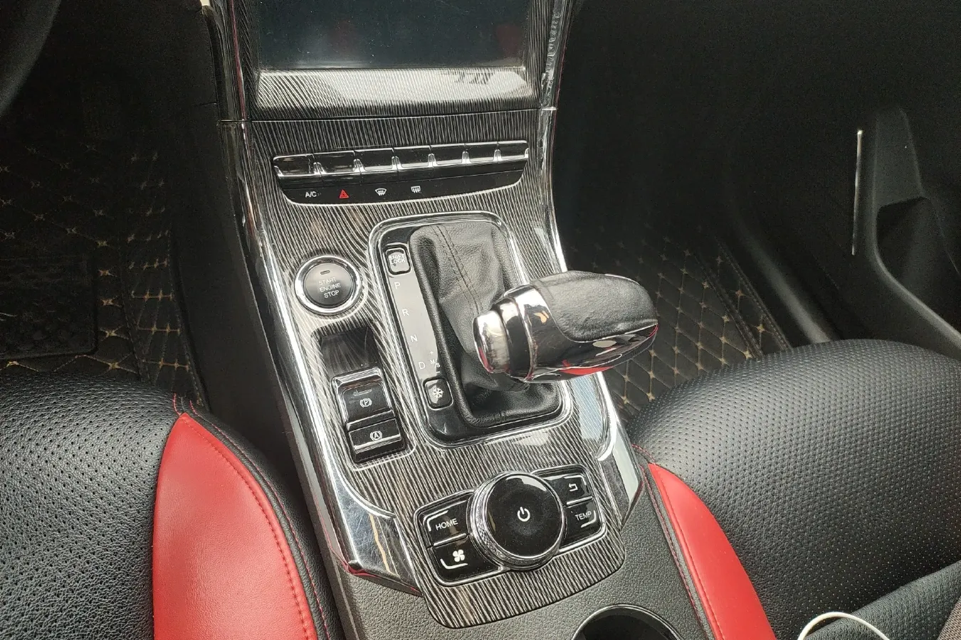 2017 Leopaard CS9 1.5L 113HP L4 CVT,autocango,china used car exporter,china ev exporter,chinese used car exporter,chinese used ev exporter