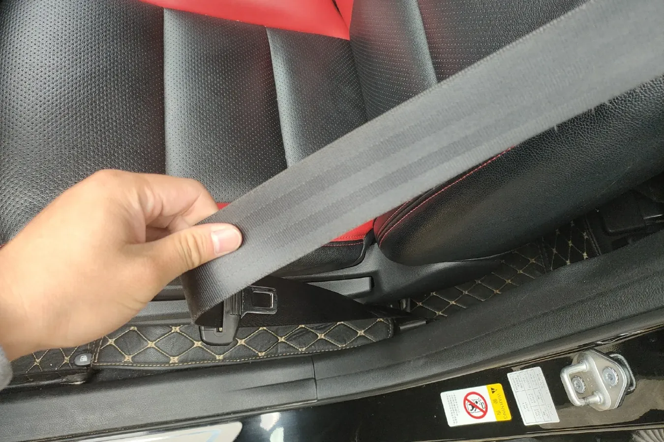 2017 Leopaard CS9 1.5L 113HP L4 CVT,autocango,china used car exporter,china ev exporter,chinese used car exporter,chinese used ev exporter