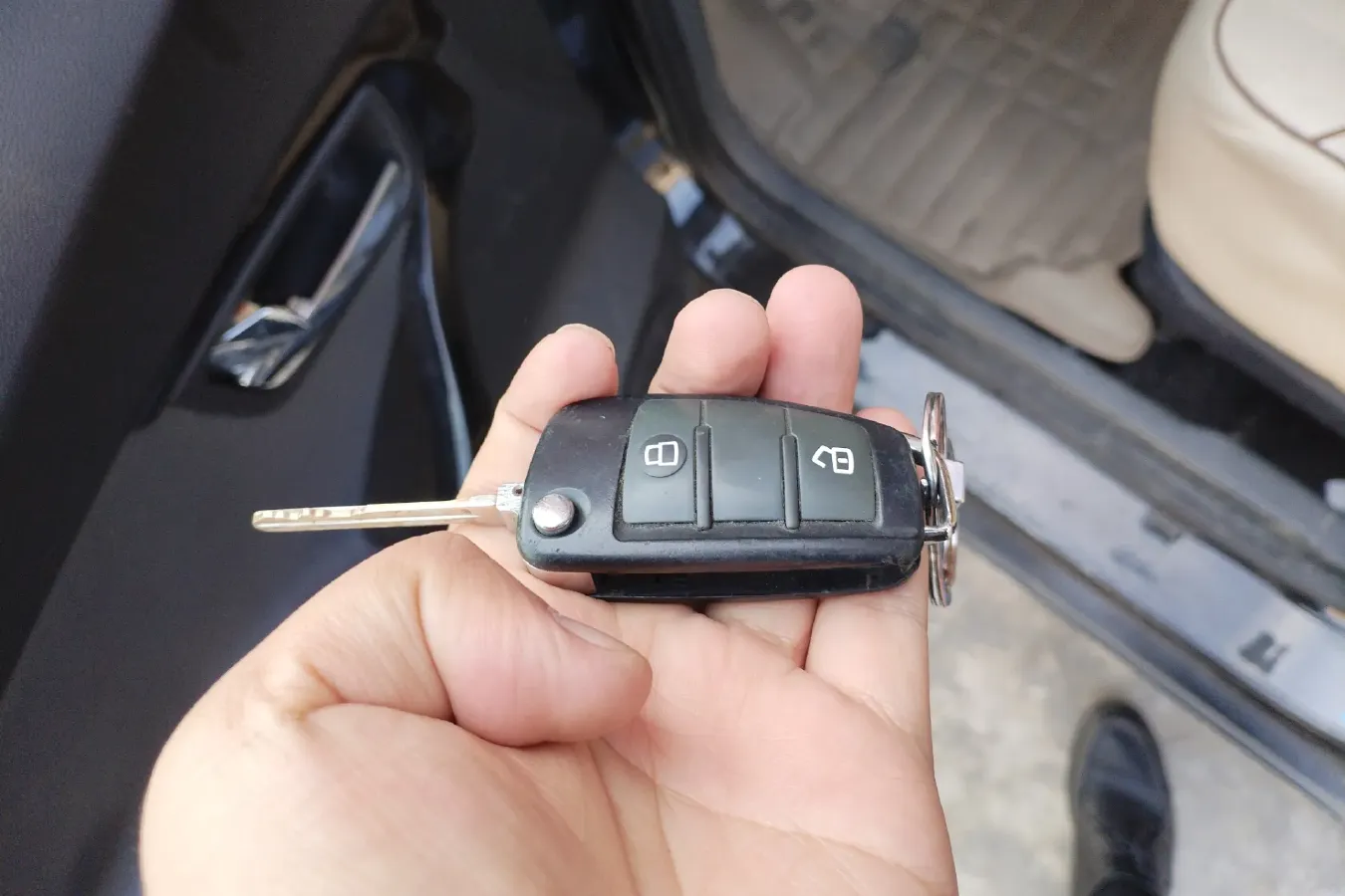 2013 JAC Refine M2 1.5L 113HP L4 5MT,autocango,china used car exporter,china ev exporter,chinese used car exporter,chinese used ev exporter